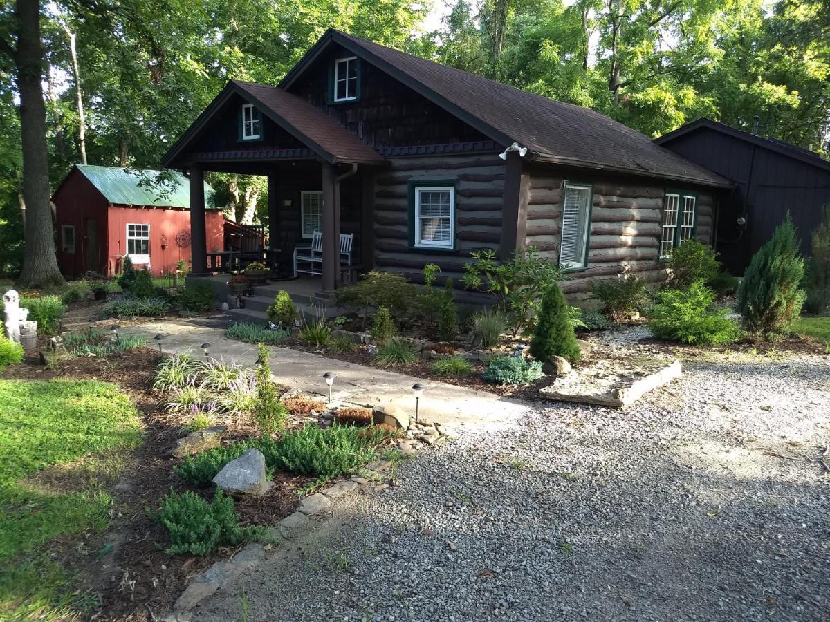 The Bent Branch Lodge - A Gnomes Retreat - Historic Virginia Log Cabin, Coy Pond And Babbling Brook Lynchburg Exterior photo